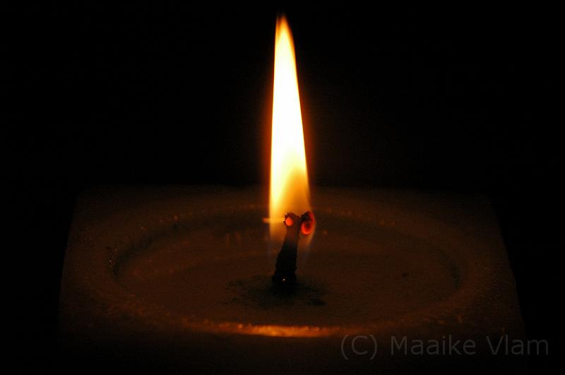 candle.jpg - (C) M. Vlam 2005:maaike.vlam@gmail.com